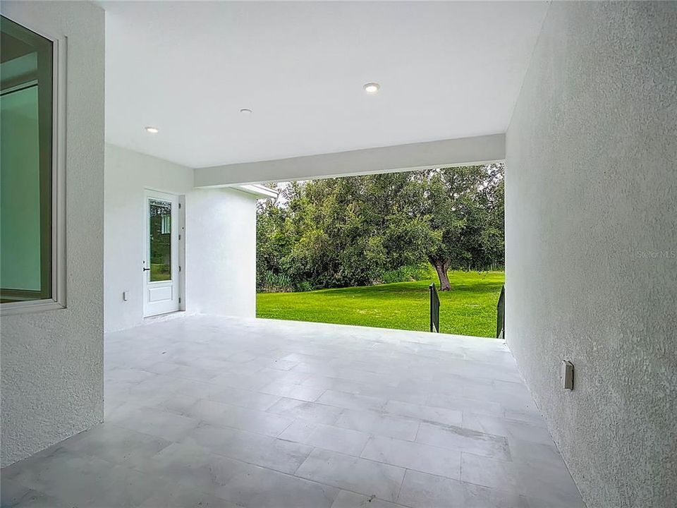 En Venta: $799,999 (4 camas, 3 baños, 2607 Pies cuadrados)