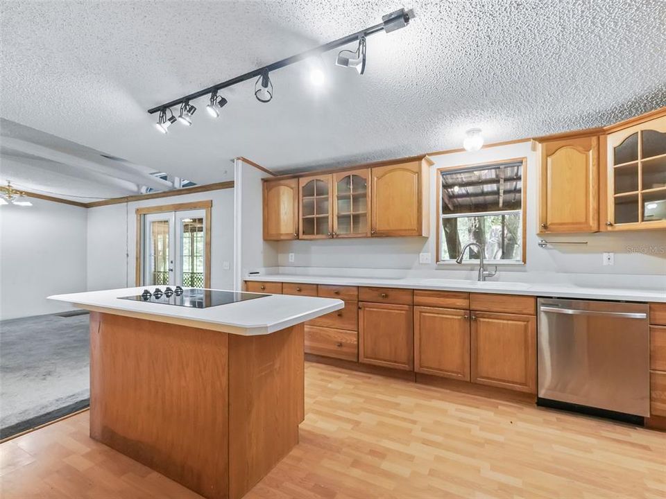 На продажу: $349,000 (3 спален, 2 ванн, 1782 Квадратных фут)