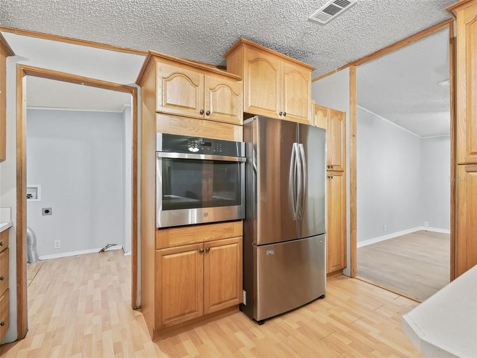 На продажу: $349,000 (3 спален, 2 ванн, 1782 Квадратных фут)