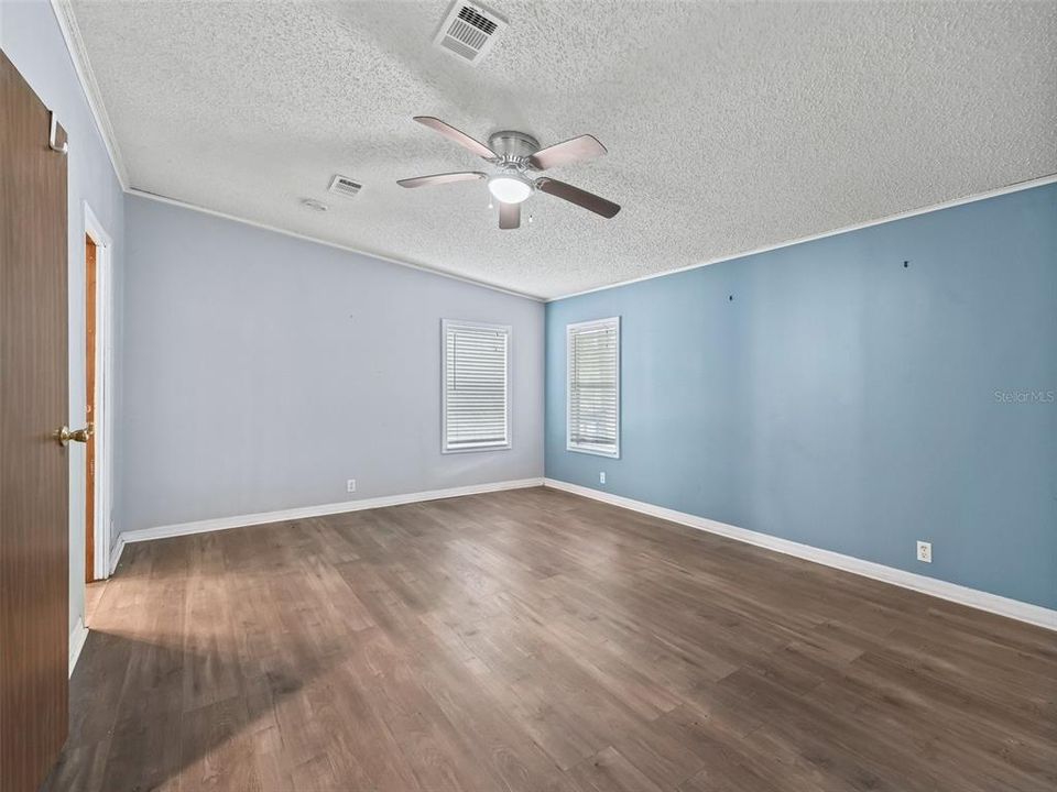 На продажу: $349,000 (3 спален, 2 ванн, 1782 Квадратных фут)