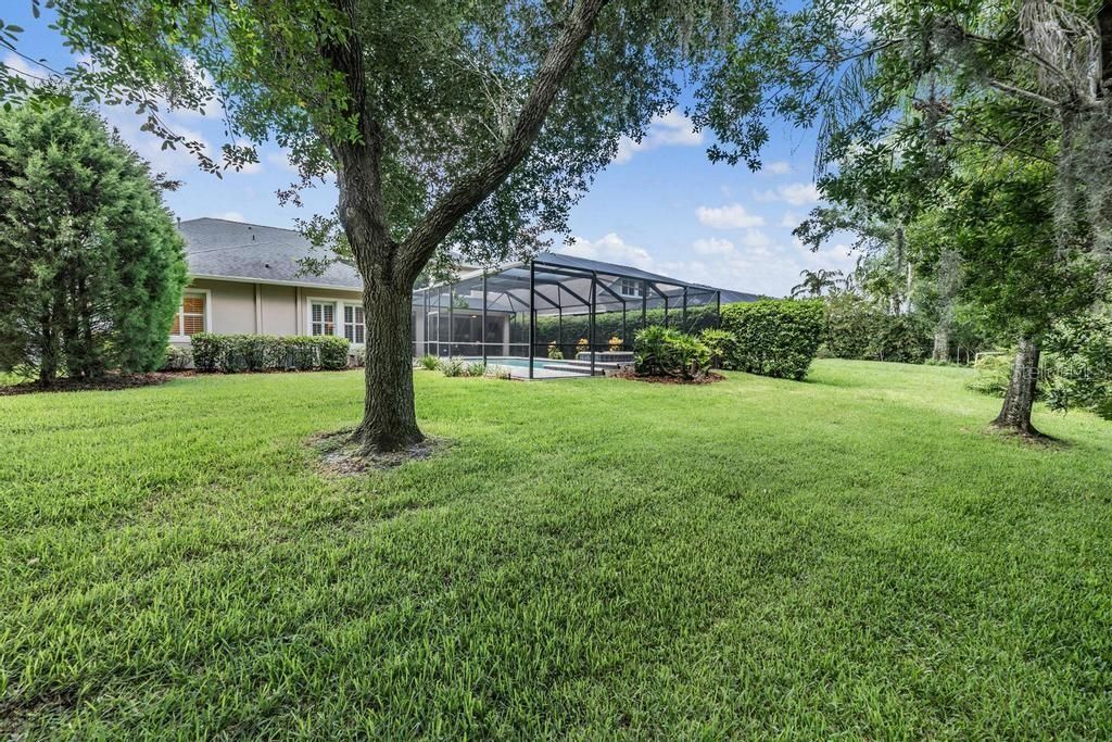 Под контрактом: $1,230,000 (4 спален, 3 ванн, 3472 Квадратных фут)