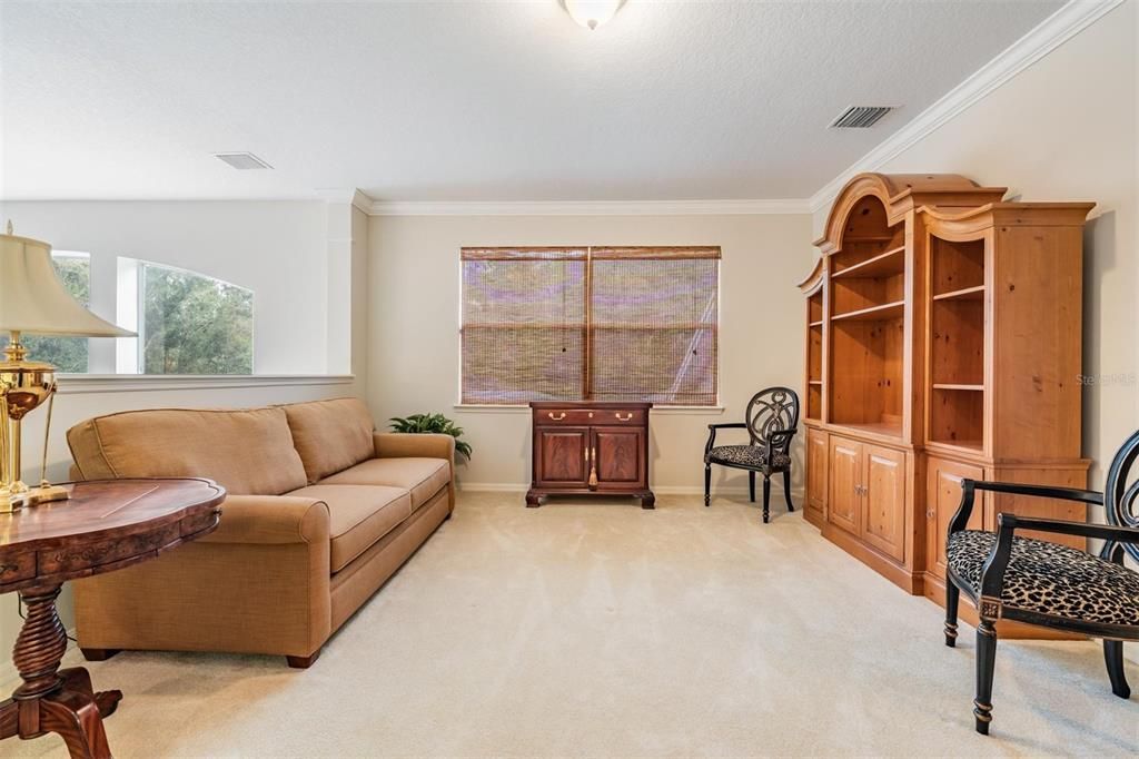 Под контрактом: $1,230,000 (4 спален, 3 ванн, 3472 Квадратных фут)