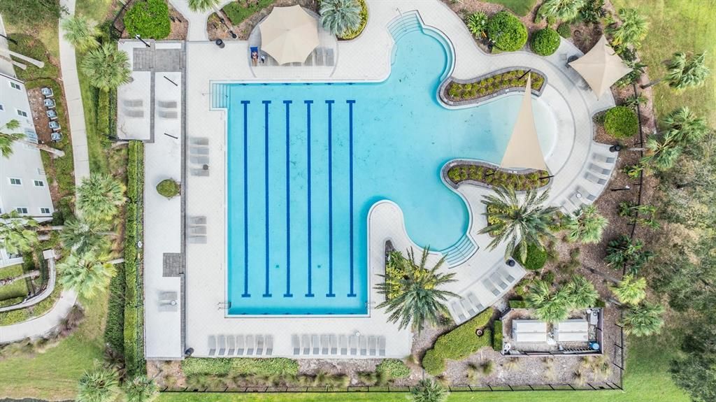 Под контрактом: $1,230,000 (4 спален, 3 ванн, 3472 Квадратных фут)