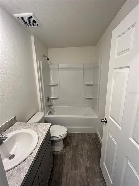 En Venta: $265,990 (3 camas, 2 baños, 1243 Pies cuadrados)