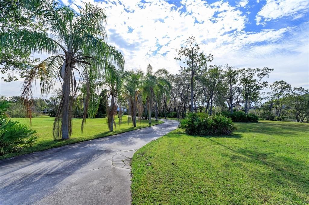 En Venta: $5,995,000 (5 camas, 4 baños, 6000 Pies cuadrados)