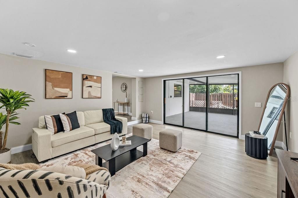 待售: $329,900 (4 贝兹, 2 浴室, 1663 平方英尺)