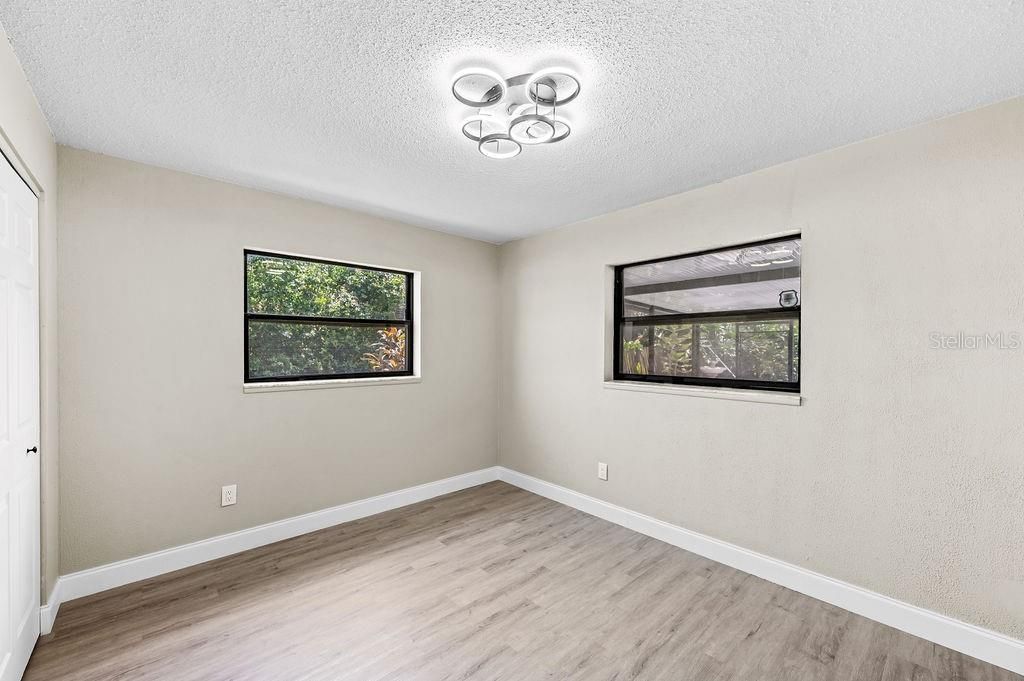 待售: $329,900 (4 贝兹, 2 浴室, 1663 平方英尺)