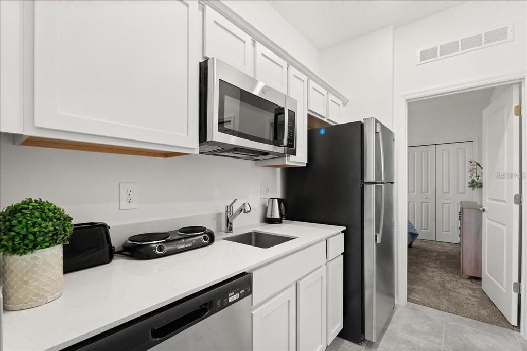 For Rent: $1,395 (1 beds, 1 baths, 800 Square Feet)