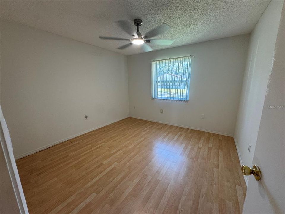 Activo con contrato: $1,700 (2 camas, 2 baños, 1030 Pies cuadrados)