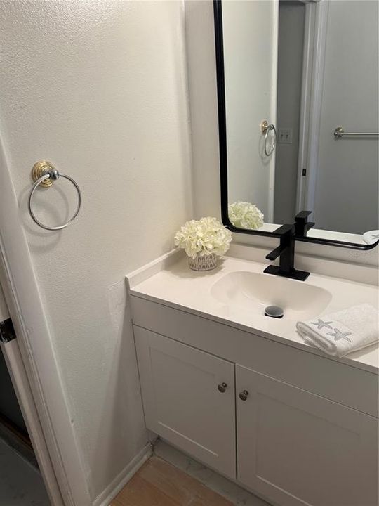 Activo con contrato: $1,700 (2 camas, 2 baños, 1030 Pies cuadrados)