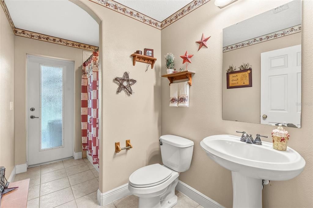 For Sale: $949,900 (4 beds, 3 baths, 2777 Square Feet)