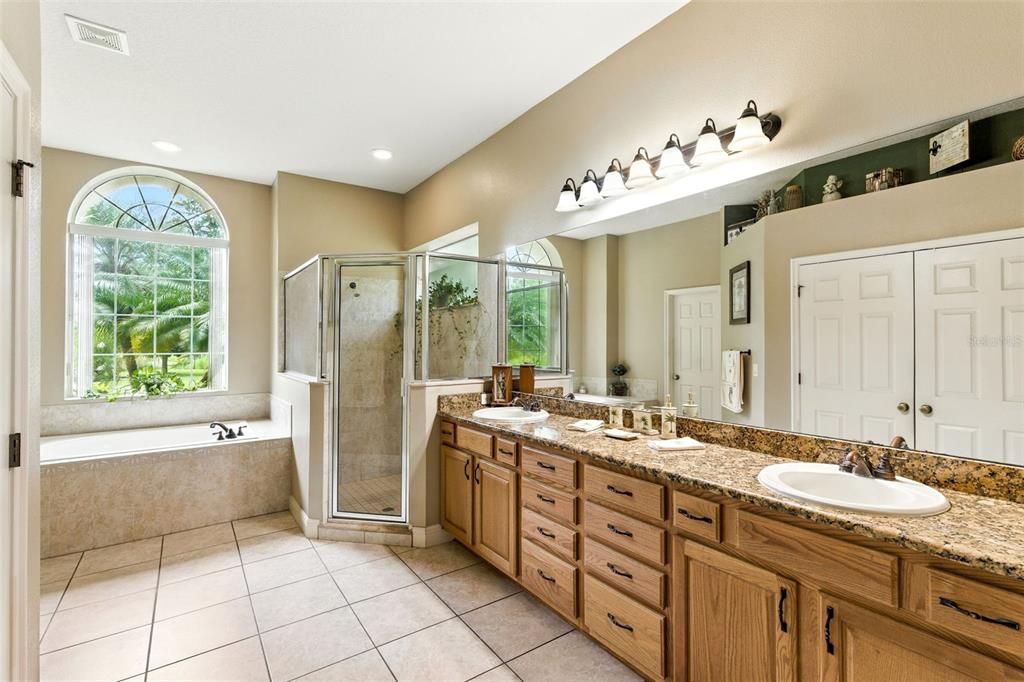 For Sale: $949,900 (4 beds, 3 baths, 2777 Square Feet)