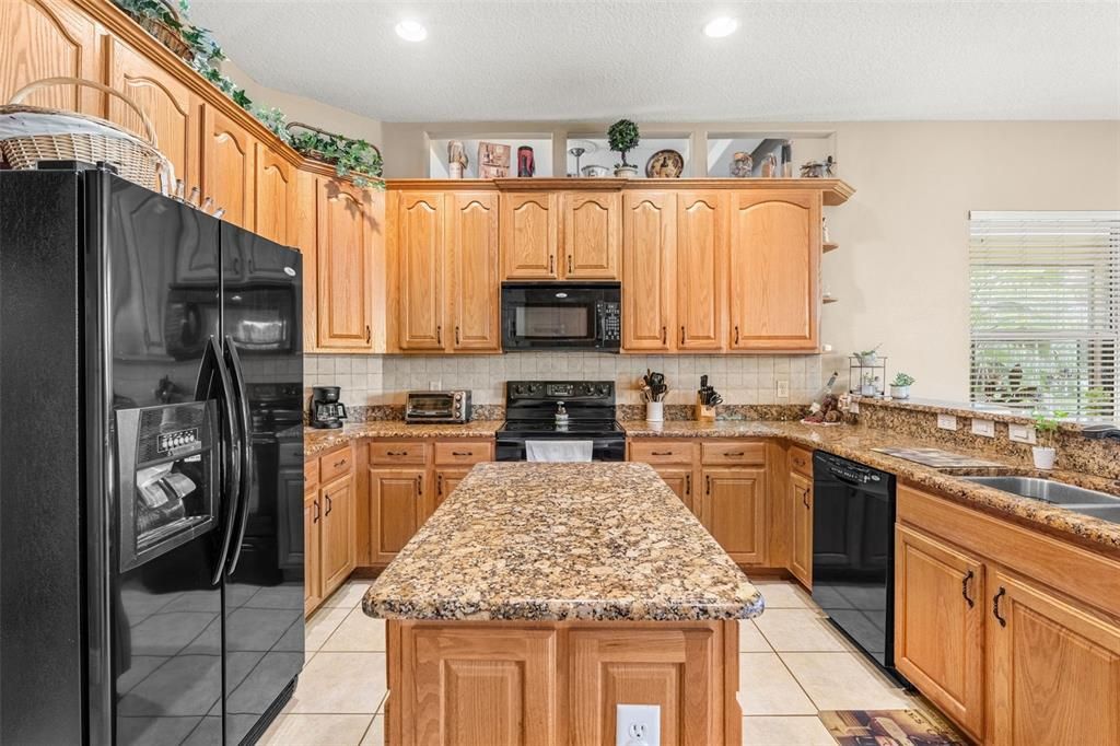 For Sale: $949,900 (4 beds, 3 baths, 2777 Square Feet)