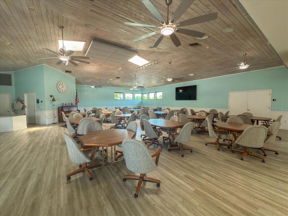 En Venta: $499,900 (3 camas, 2 baños, 2560 Pies cuadrados)