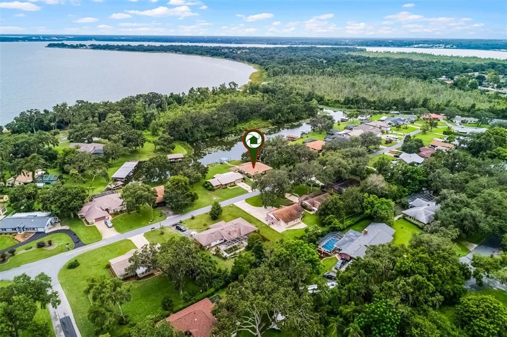 Active With Contract: $412,500 (3 beds, 2 baths, 2089 Square Feet)