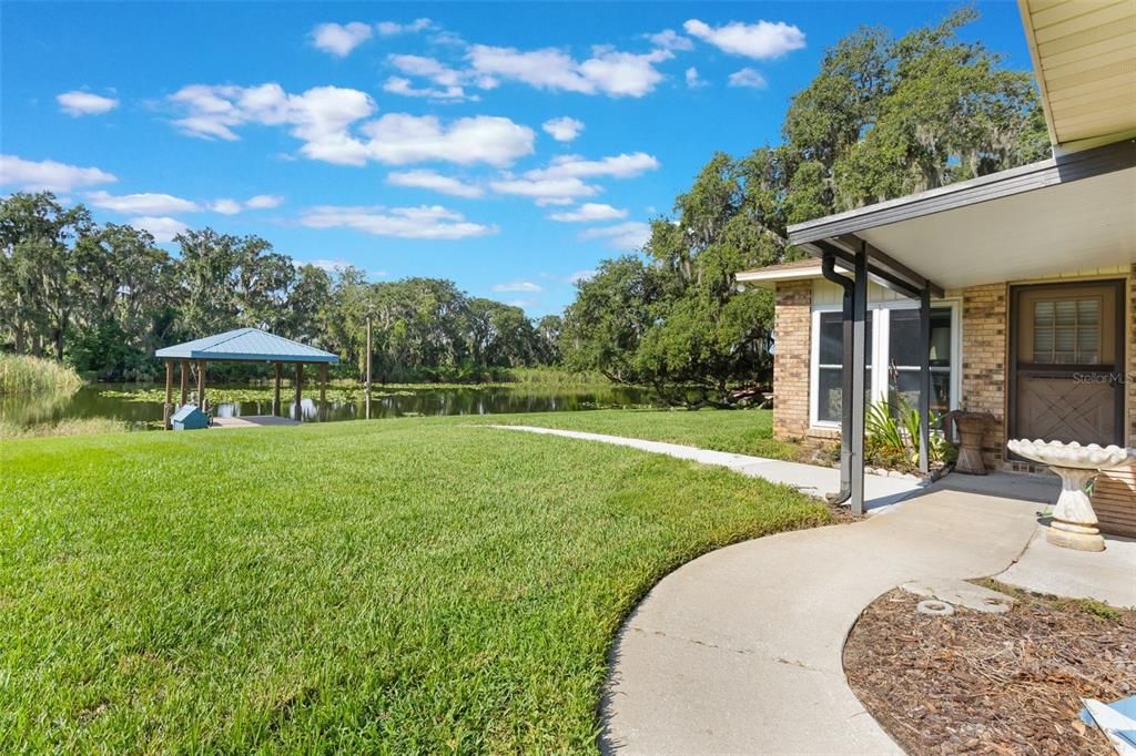 Active With Contract: $412,500 (3 beds, 2 baths, 2089 Square Feet)