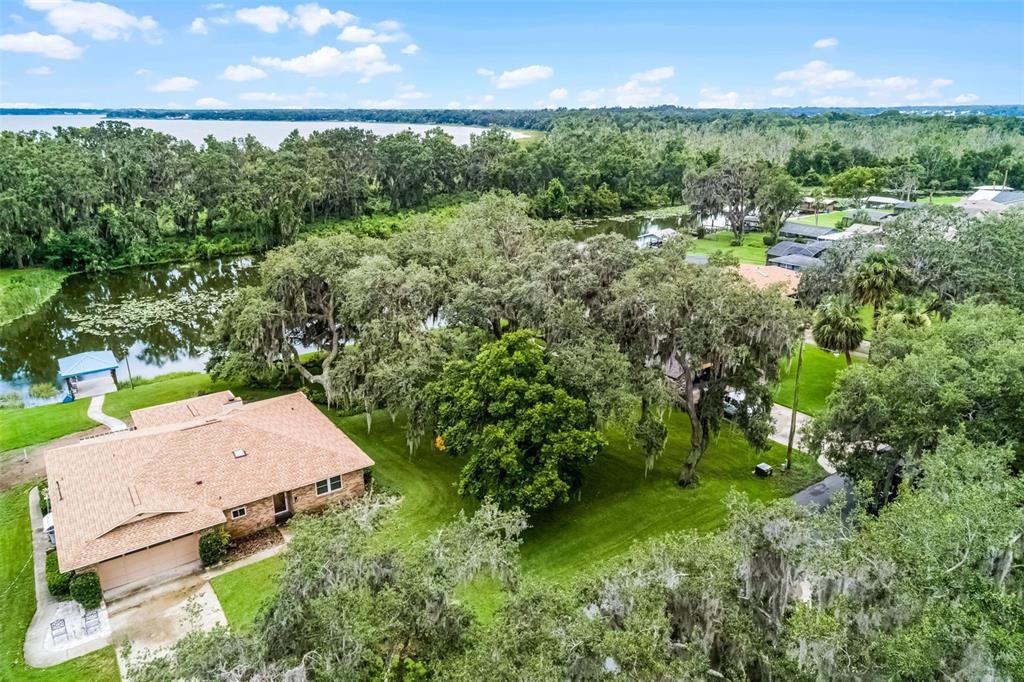 Active With Contract: $412,500 (3 beds, 2 baths, 2089 Square Feet)