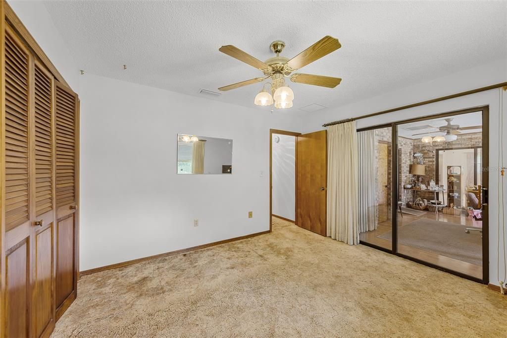 Active With Contract: $412,500 (3 beds, 2 baths, 2089 Square Feet)