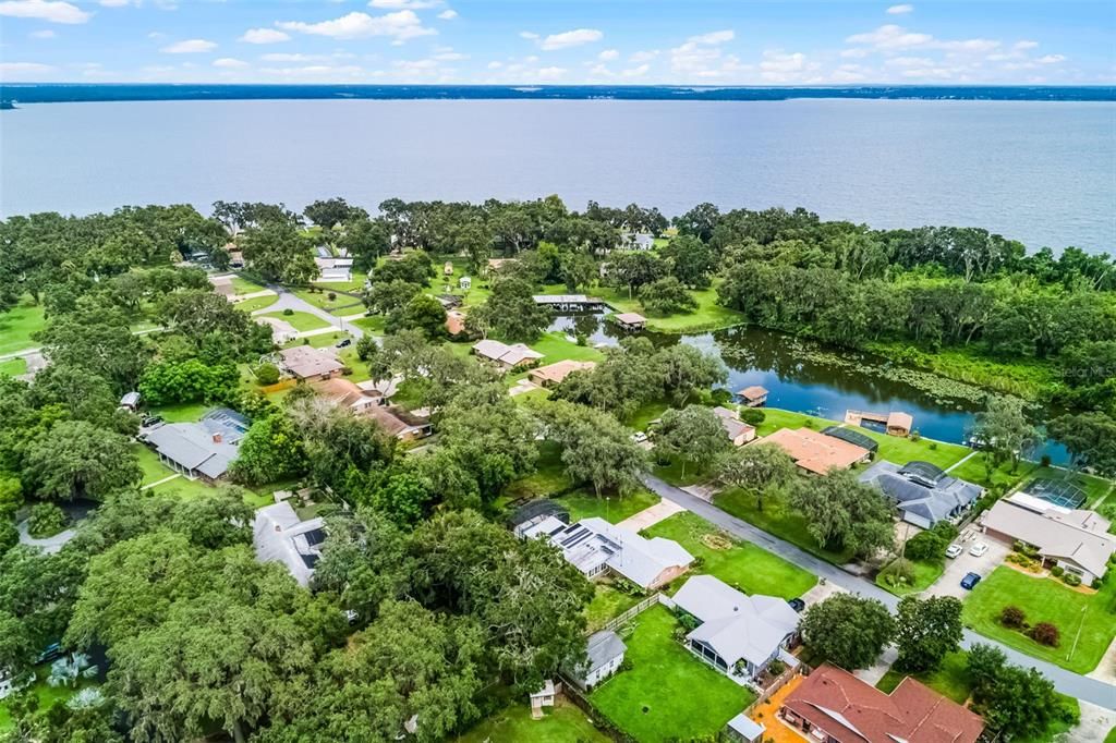 Active With Contract: $412,500 (3 beds, 2 baths, 2089 Square Feet)