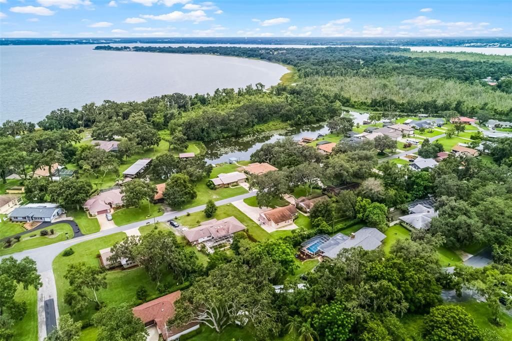 Active With Contract: $412,500 (3 beds, 2 baths, 2089 Square Feet)