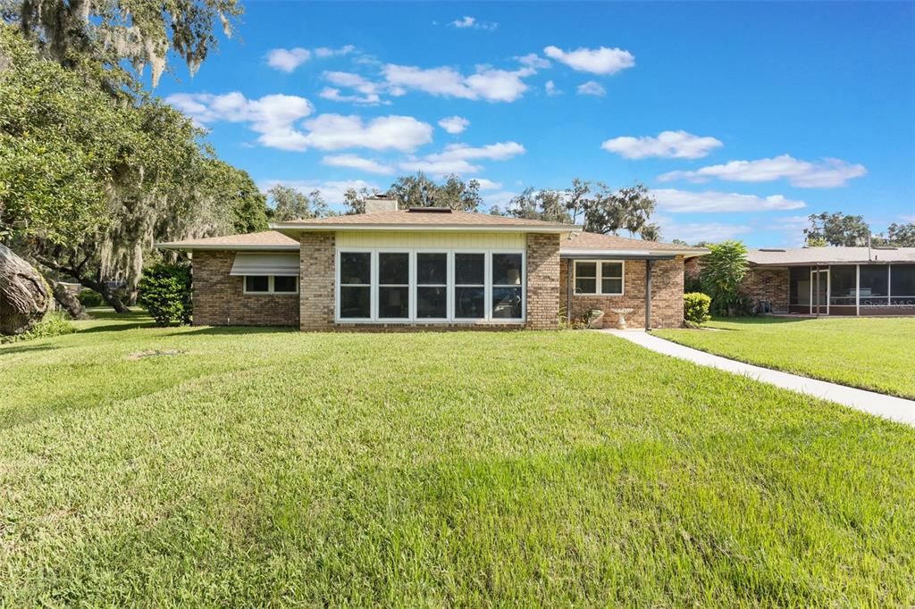 Active With Contract: $412,500 (3 beds, 2 baths, 2089 Square Feet)