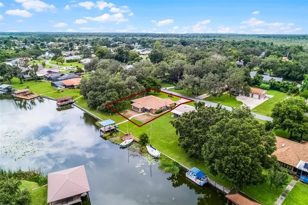 Active With Contract: $412,500 (3 beds, 2 baths, 2089 Square Feet)