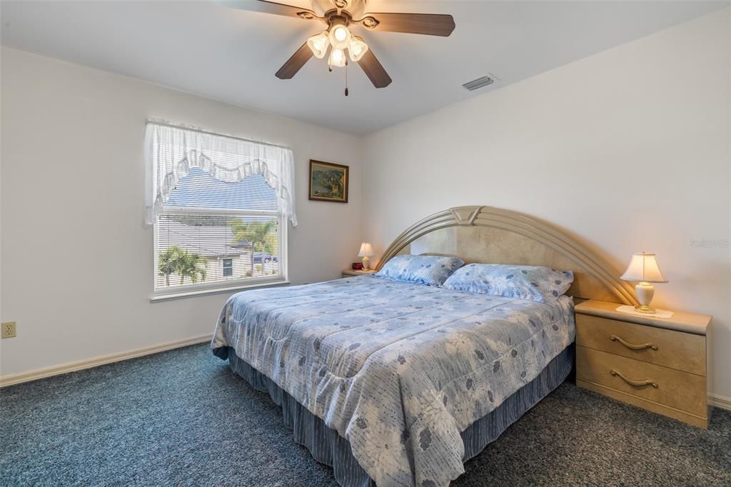 For Sale: $1,100,000 (5 beds, 3 baths, 3617 Square Feet)