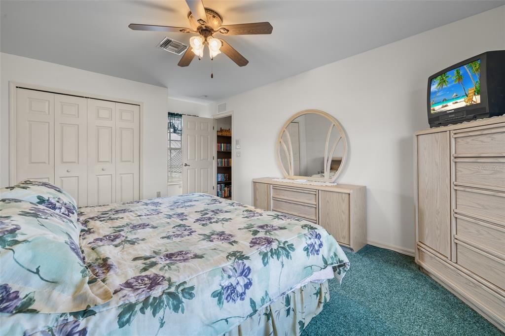 For Sale: $1,100,000 (5 beds, 3 baths, 3617 Square Feet)