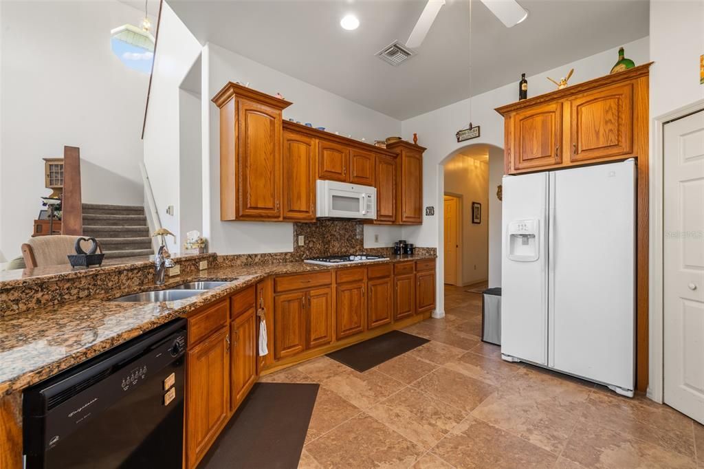 For Sale: $1,100,000 (5 beds, 3 baths, 3617 Square Feet)