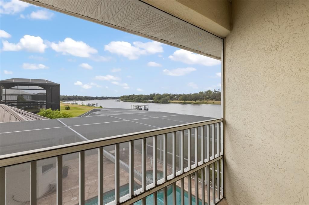 For Sale: $1,100,000 (5 beds, 3 baths, 3617 Square Feet)