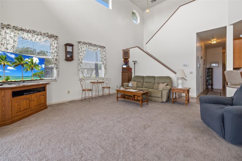 For Sale: $1,100,000 (5 beds, 3 baths, 3617 Square Feet)