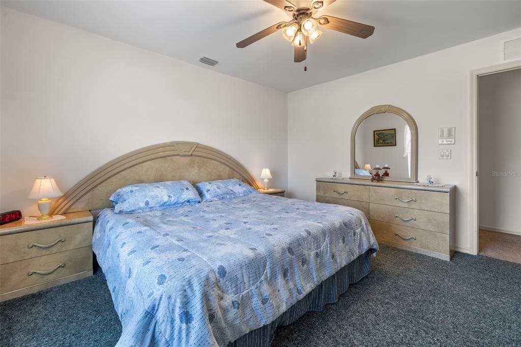 For Sale: $1,100,000 (5 beds, 3 baths, 3617 Square Feet)