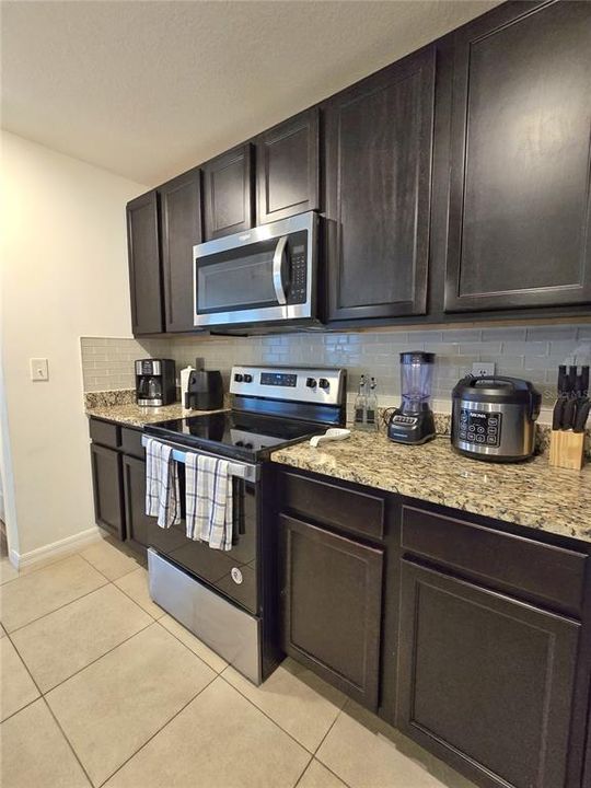 出租: $2,600 (3 贝兹, 2 浴室, 1615 平方英尺)