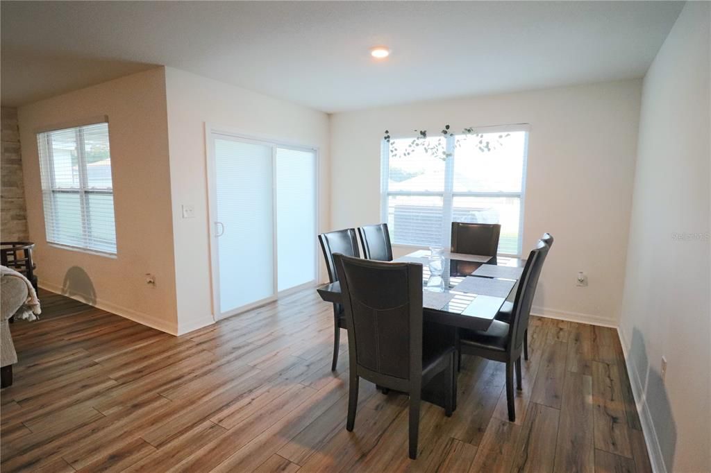 出租: $2,600 (3 贝兹, 2 浴室, 1615 平方英尺)