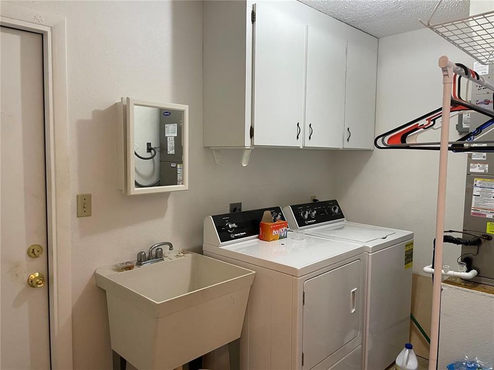 For Sale: $265,000 (2 beds, 2 baths, 1416 Square Feet)