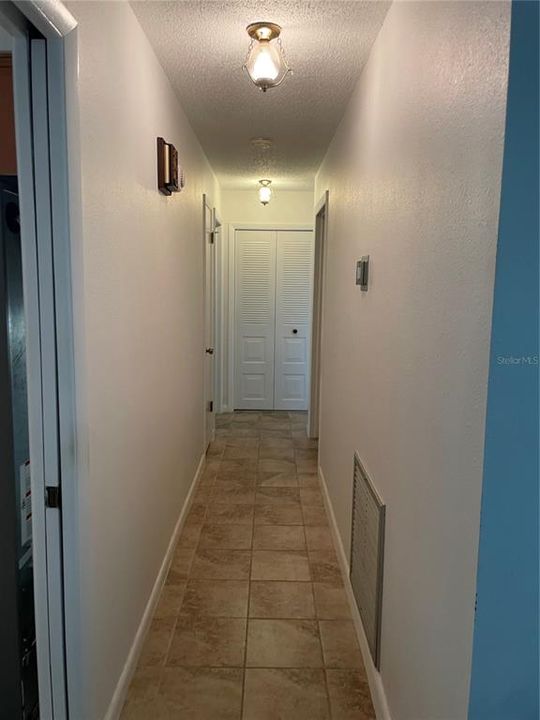 For Sale: $265,000 (2 beds, 2 baths, 1416 Square Feet)