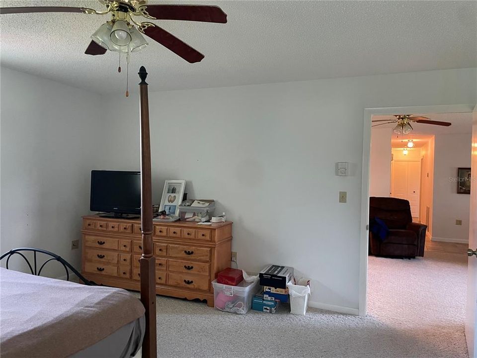 For Sale: $265,000 (2 beds, 2 baths, 1416 Square Feet)