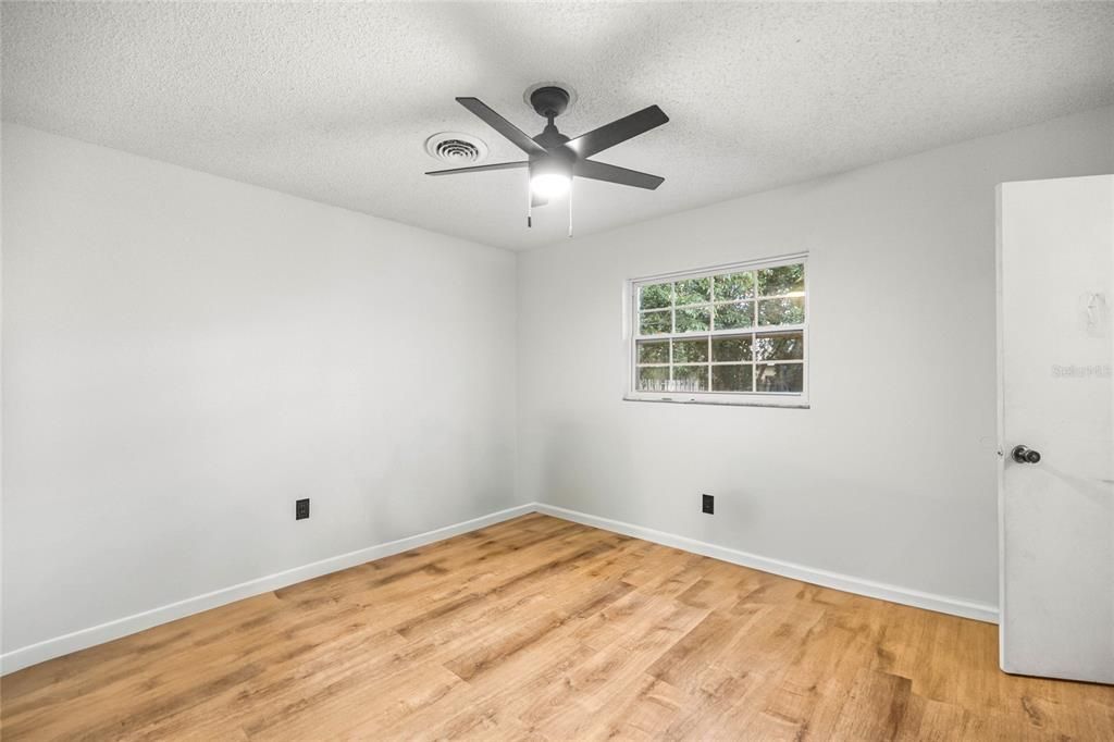 Activo con contrato: $223,900 (3 camas, 2 baños, 1424 Pies cuadrados)