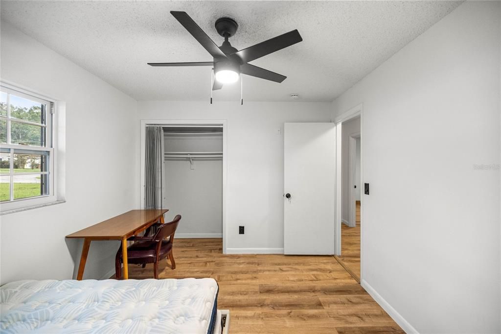 Activo con contrato: $223,900 (3 camas, 2 baños, 1424 Pies cuadrados)