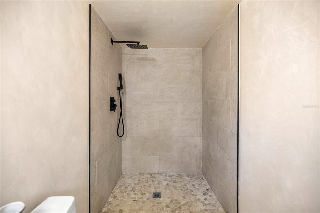 Activo con contrato: $223,900 (3 camas, 2 baños, 1424 Pies cuadrados)