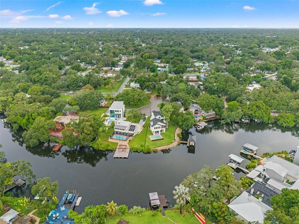 For Sale: $1,550,000 (3 beds, 2 baths, 2405 Square Feet)