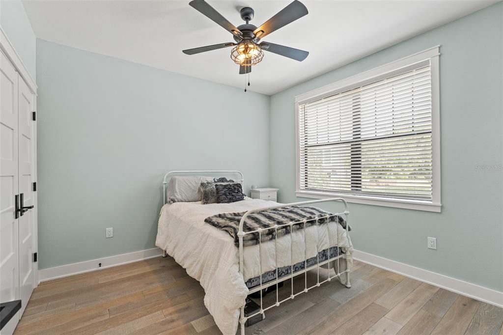 For Sale: $1,550,000 (3 beds, 2 baths, 2405 Square Feet)