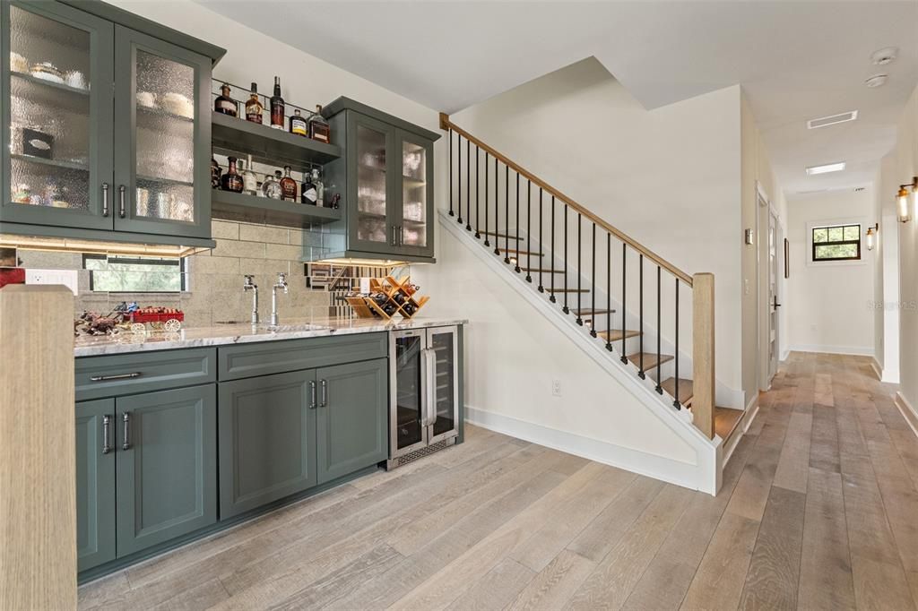 For Sale: $1,550,000 (3 beds, 2 baths, 2405 Square Feet)