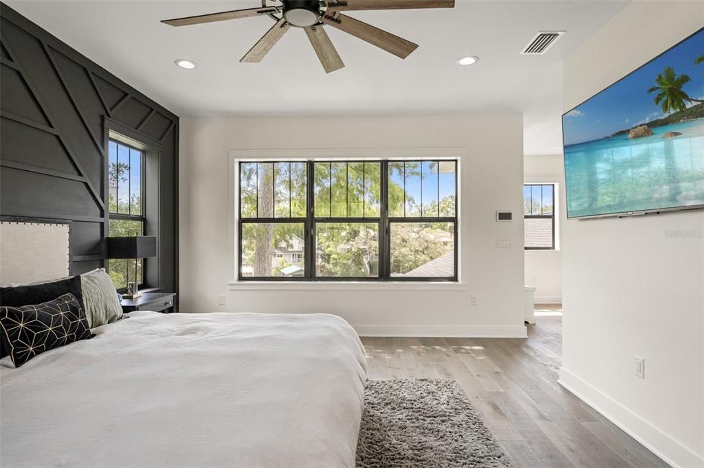 For Sale: $1,550,000 (3 beds, 2 baths, 2405 Square Feet)