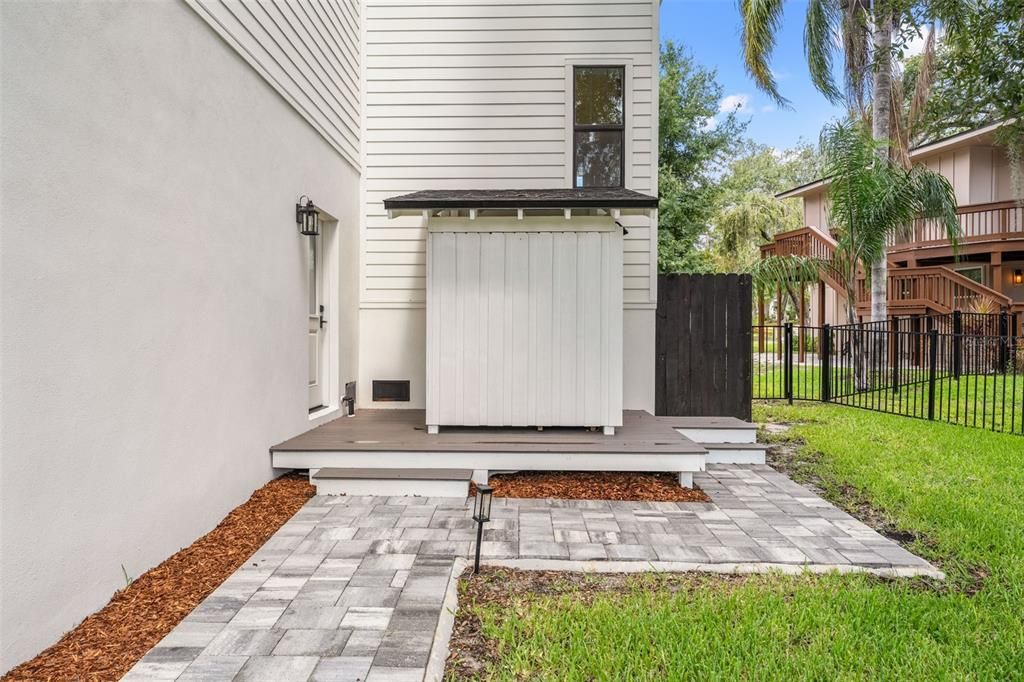 For Sale: $1,550,000 (3 beds, 2 baths, 2405 Square Feet)