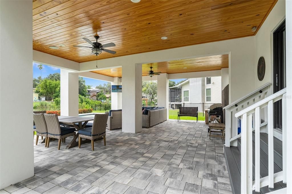 For Sale: $1,550,000 (3 beds, 2 baths, 2405 Square Feet)