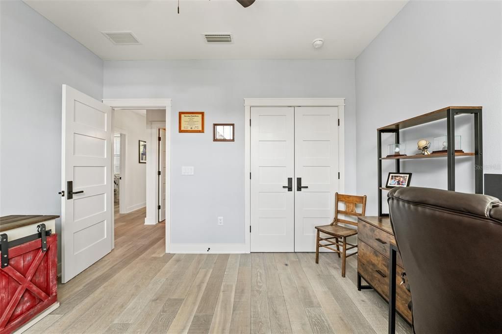 For Sale: $1,550,000 (3 beds, 2 baths, 2405 Square Feet)