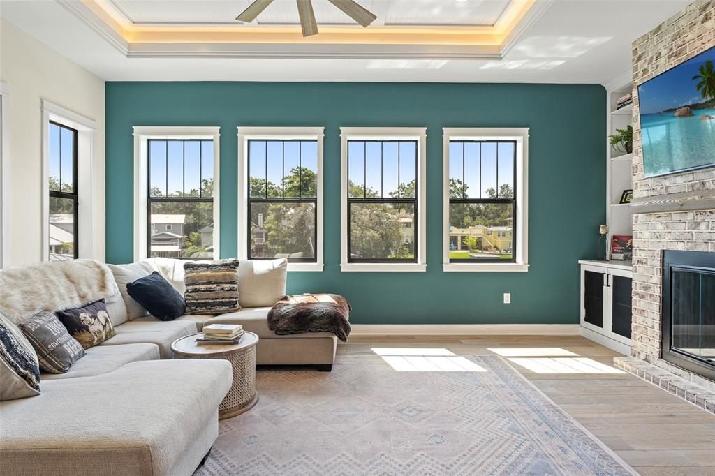 For Sale: $1,550,000 (3 beds, 2 baths, 2405 Square Feet)