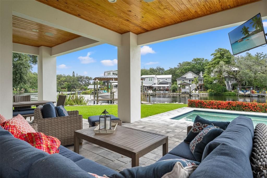 For Sale: $1,550,000 (3 beds, 2 baths, 2405 Square Feet)