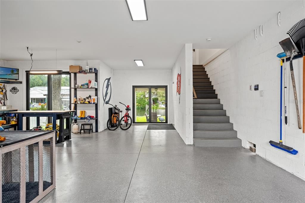 For Sale: $1,550,000 (3 beds, 2 baths, 2405 Square Feet)